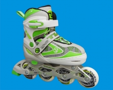 白绿色轮滑鞋高清图片