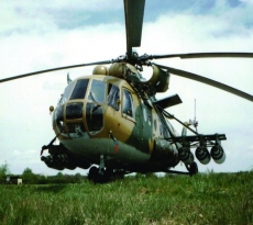 Mi-17军事直升机手机壁纸