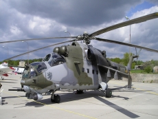 米24武装直升机高清手机壁纸