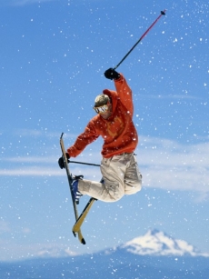 炫酷刺激的滑雪运动手机壁纸