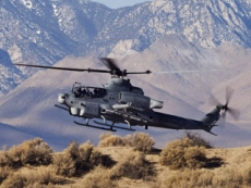 AH-1Z蝰蛇攻击直升机手机壁纸