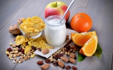 营养健康美味的早餐美食图片桌面壁纸